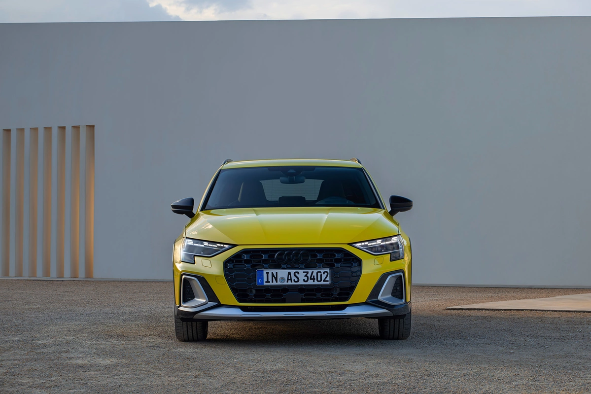 Audi A3 IV FL Allstreet 40TFSI 204 KM