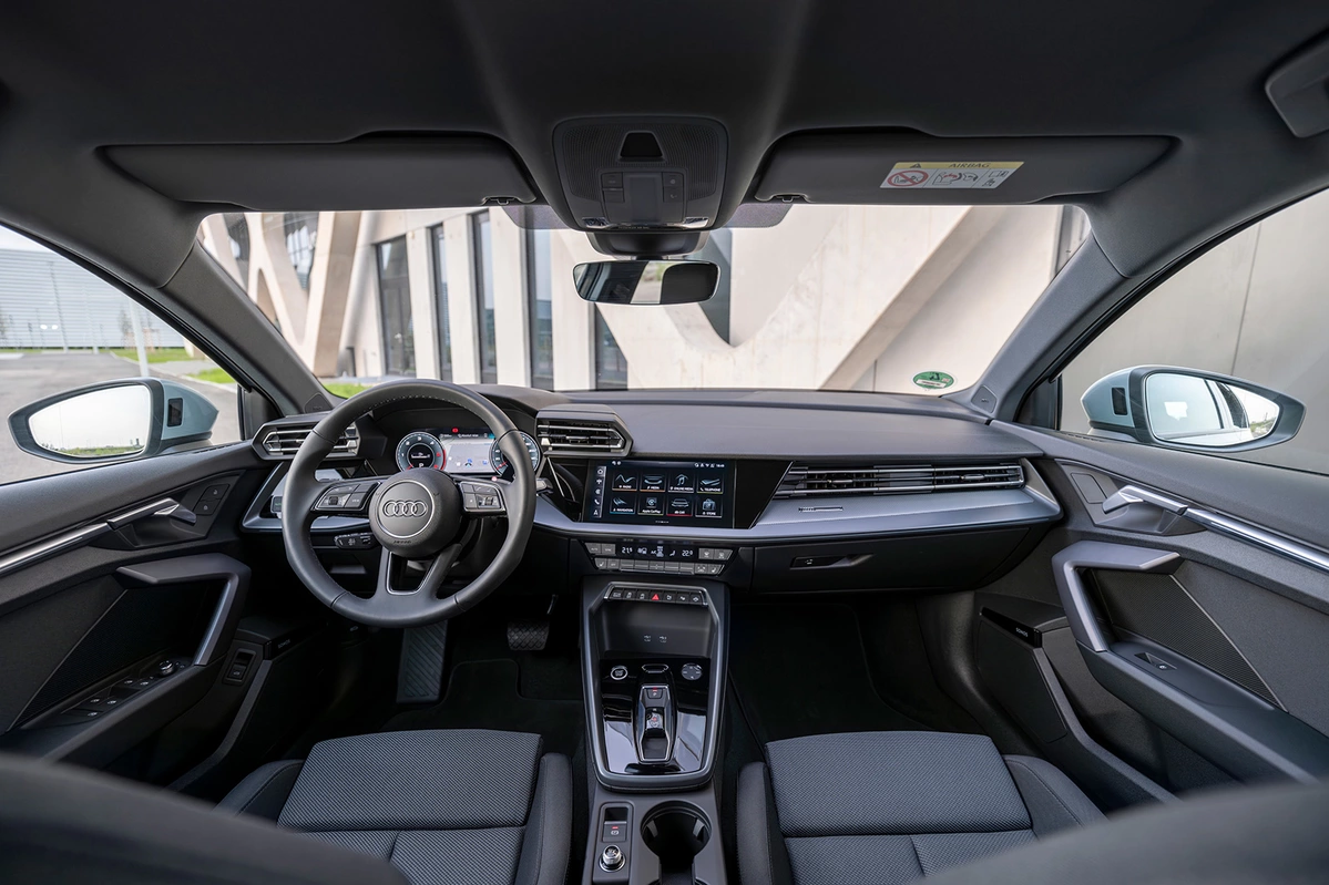 Audi A3 IV FL Allstreet 40TFSI 204 KM