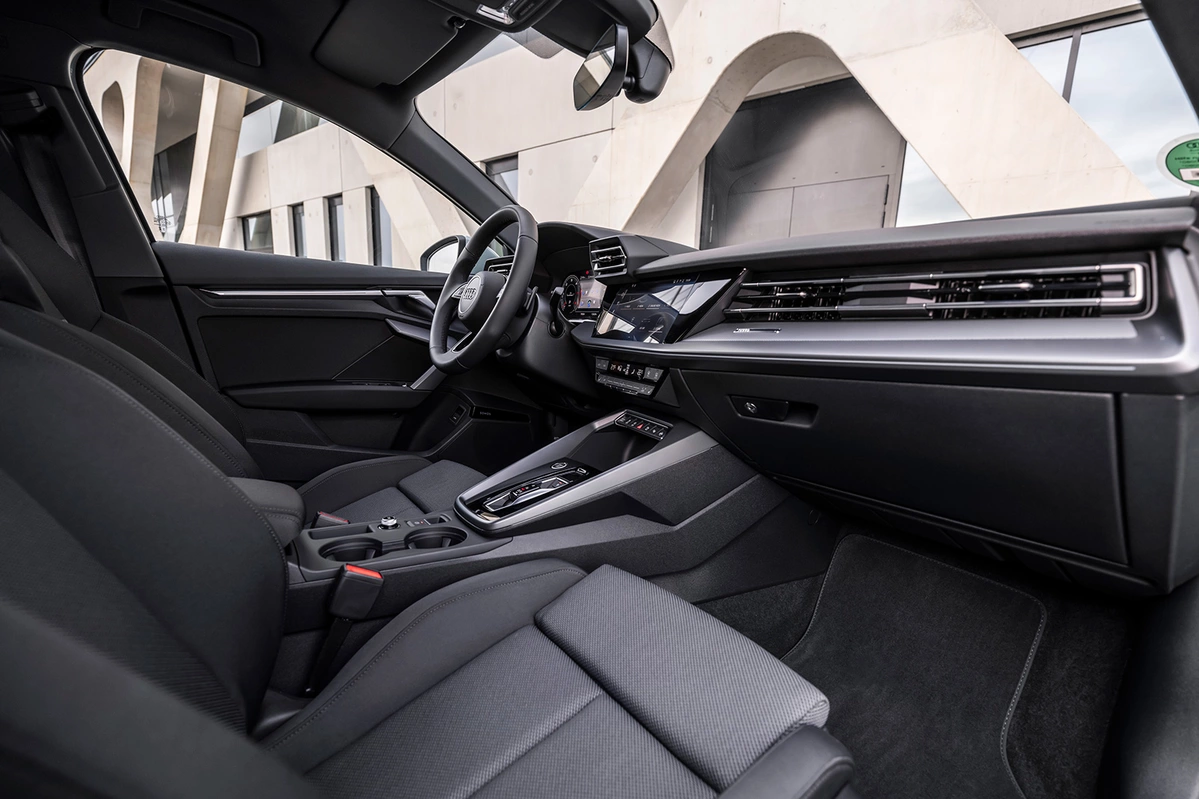 Audi A3 IV FL Allstreet 40TFSI 204 KM
