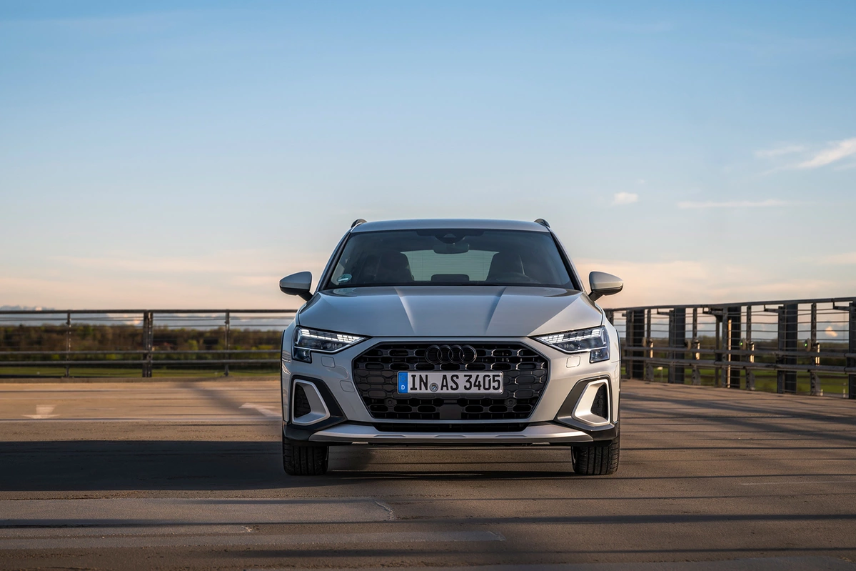 Audi A3 IV FL Allstreet 40TFSI 204 KM