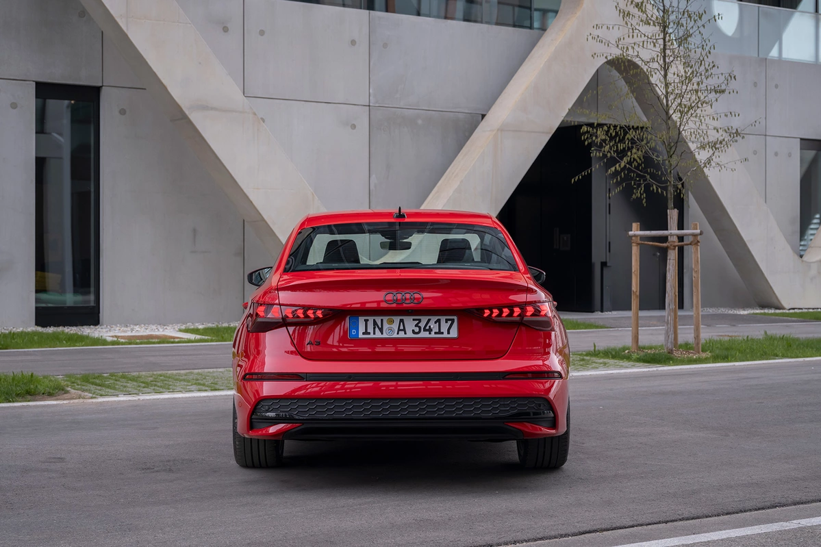 Audi A3 IV FL 40TFSI 204 KM
