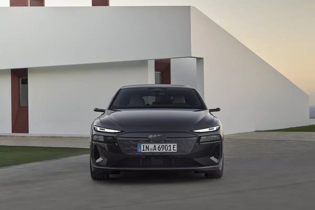 Audi A6 C9 e-tron Performance 367 KM