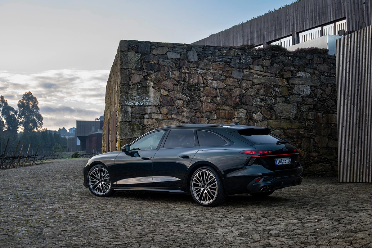 Audi A6 C9 40TFSI 204 KM