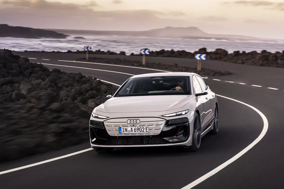 Audi A6 C9 e-tron Performance 367 KM