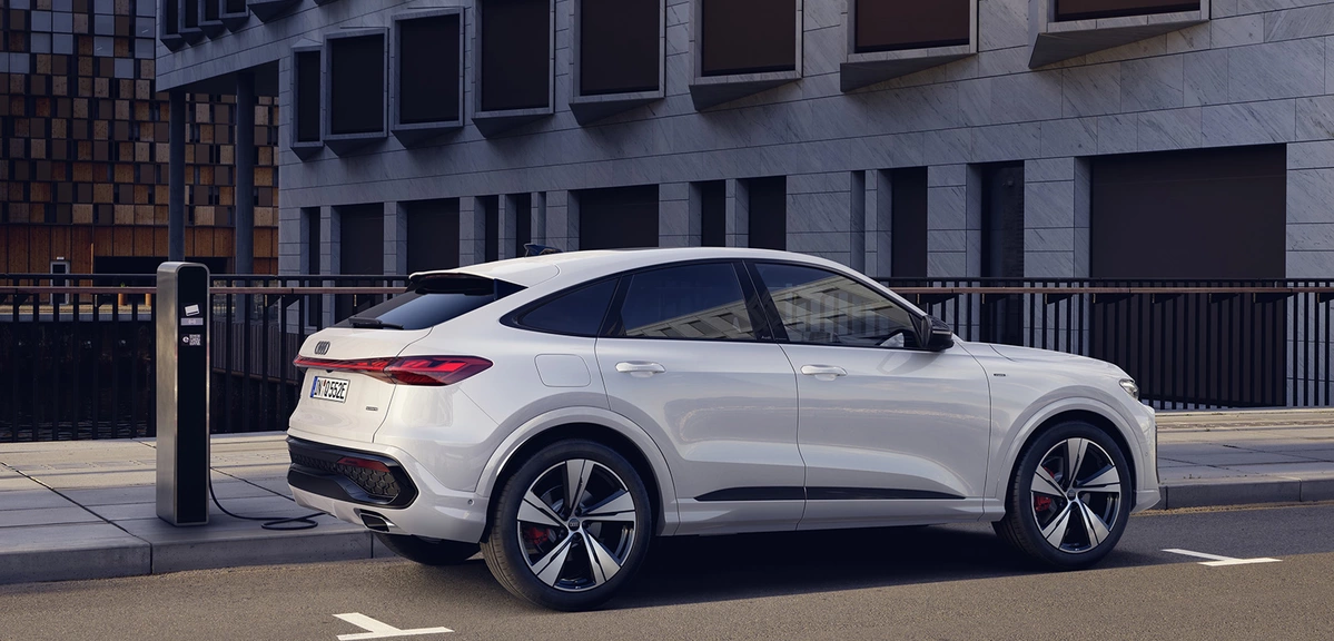 Audi Q5 III Sportback e-hybrid 299 KM