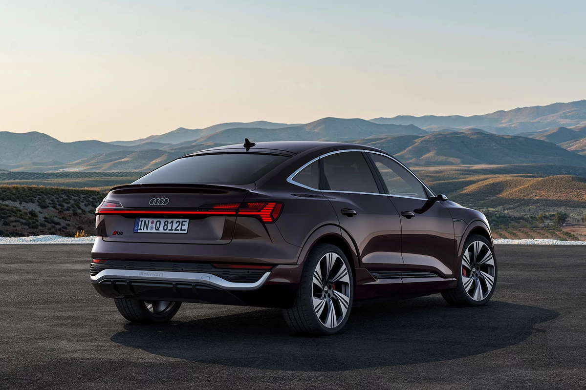 Audi Q8 E-Tron Sportback 50 340 KM