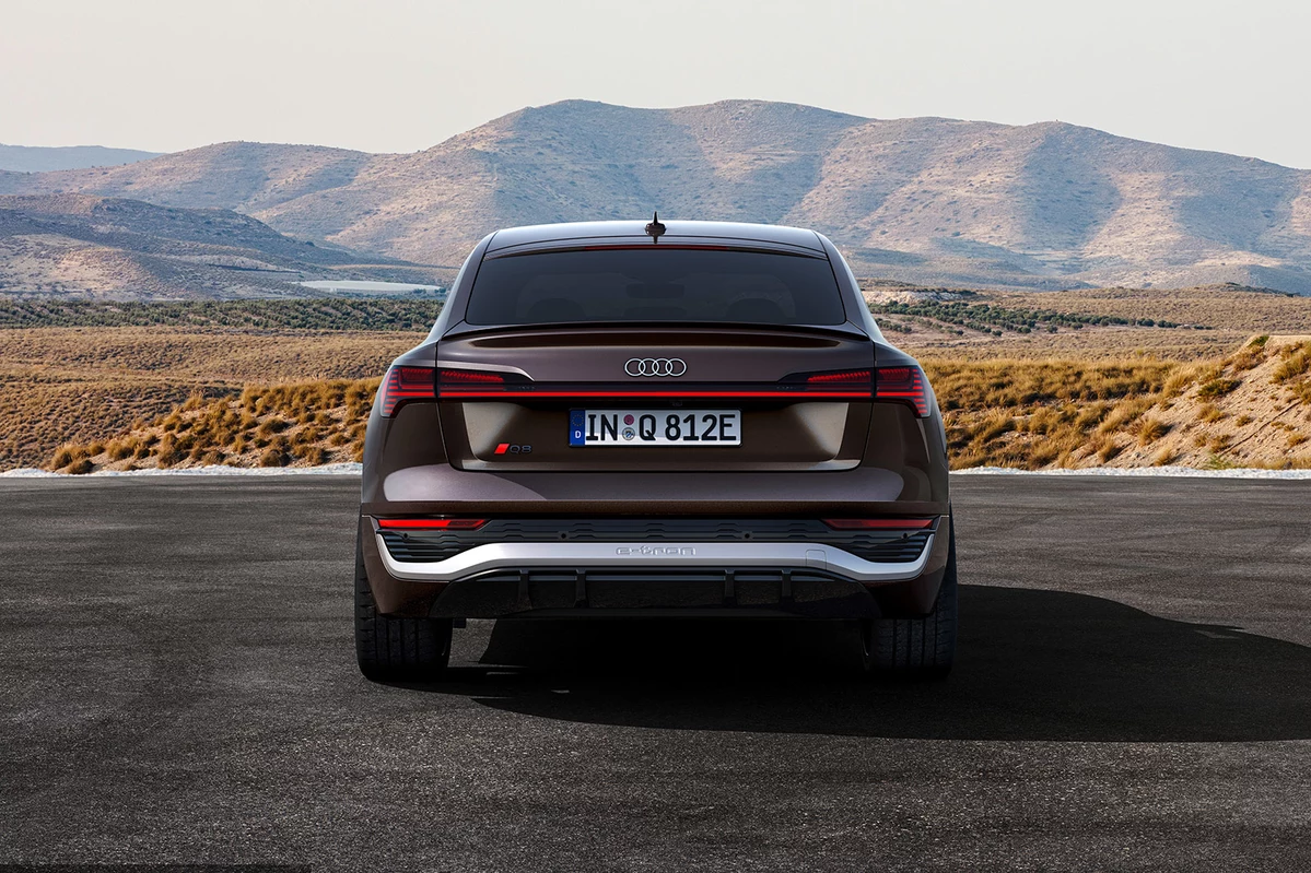 Audi Q8 E-Tron Sportback 55 408 KM