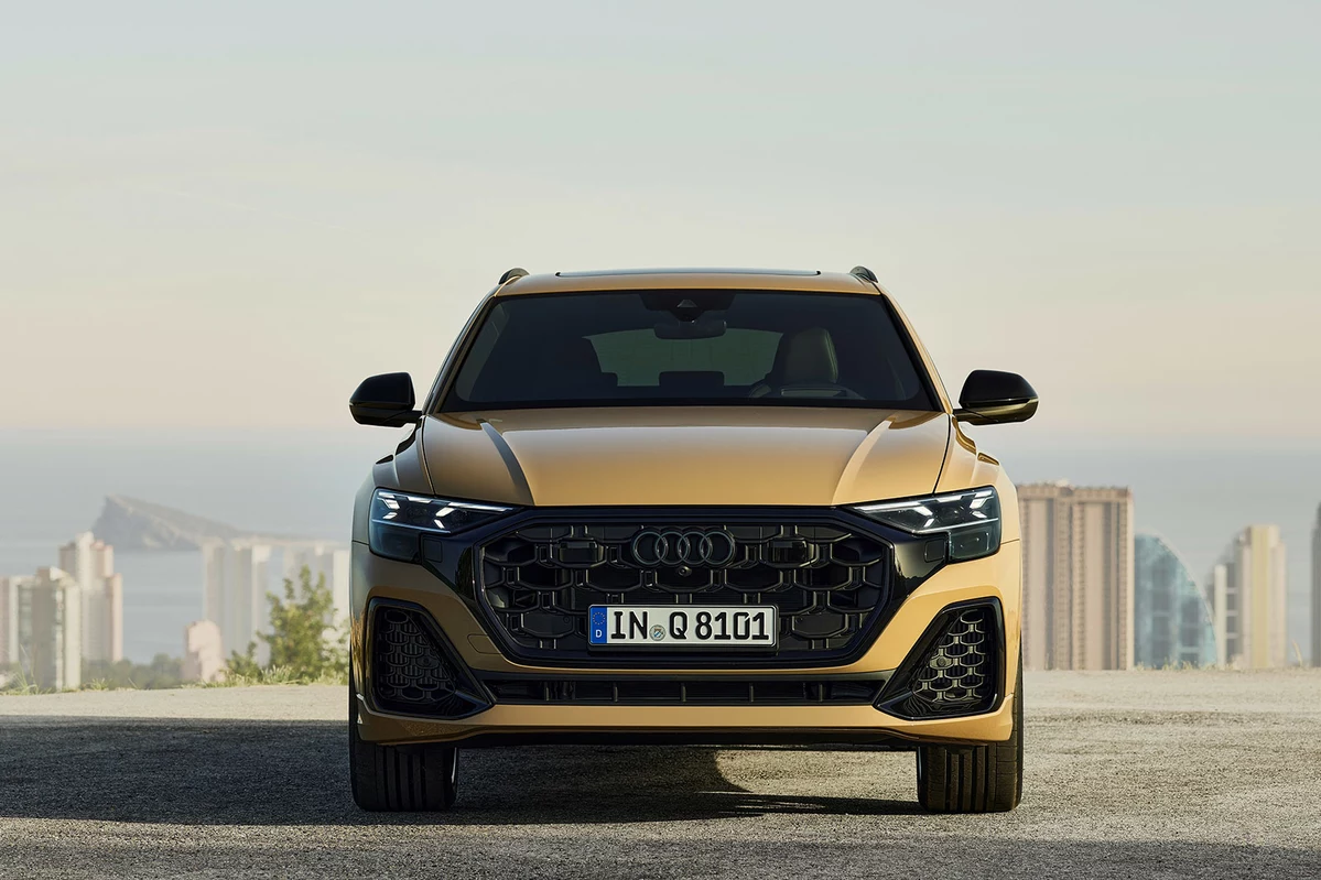 Audi Q8 FL 55TFSI 340 KM