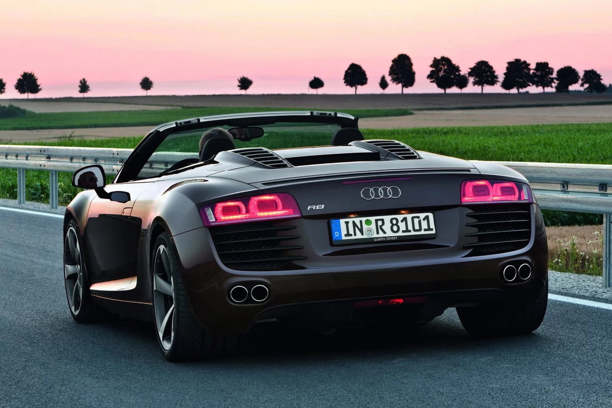 Audi R8 Spyder 5.2 FSI 525 KM