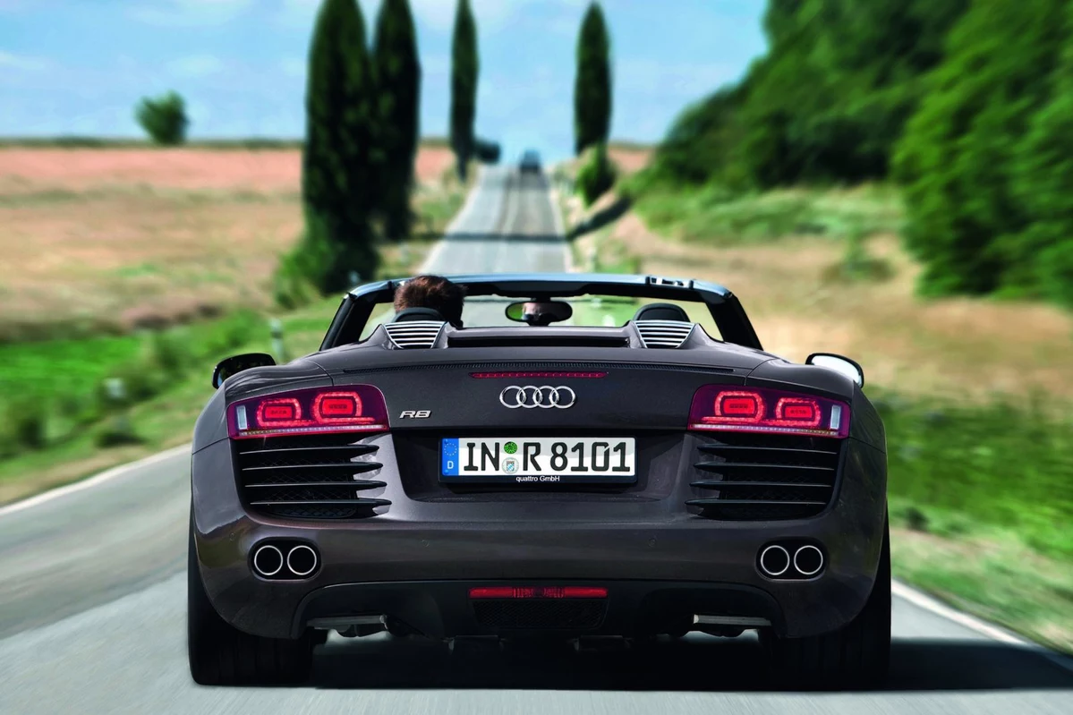 Audi R8 Spyder 5.2 FSI 525 KM