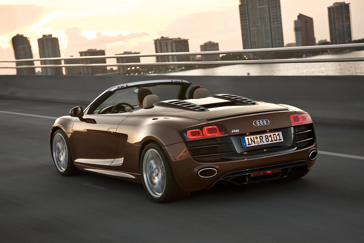 Audi R8 Spyder 5.2 FSI 525 KM