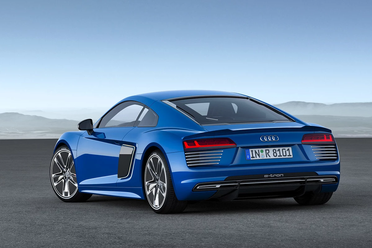 Audi R8 e-Tron 92 kWh 462 KM