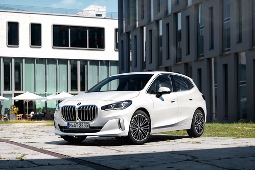 BMW 225e 245 KM 2023