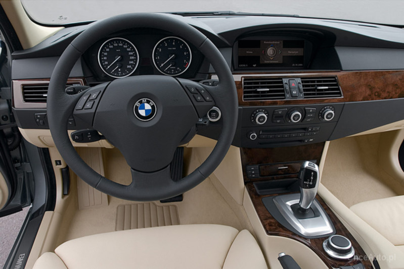 BMW 530i E60 272 KM
