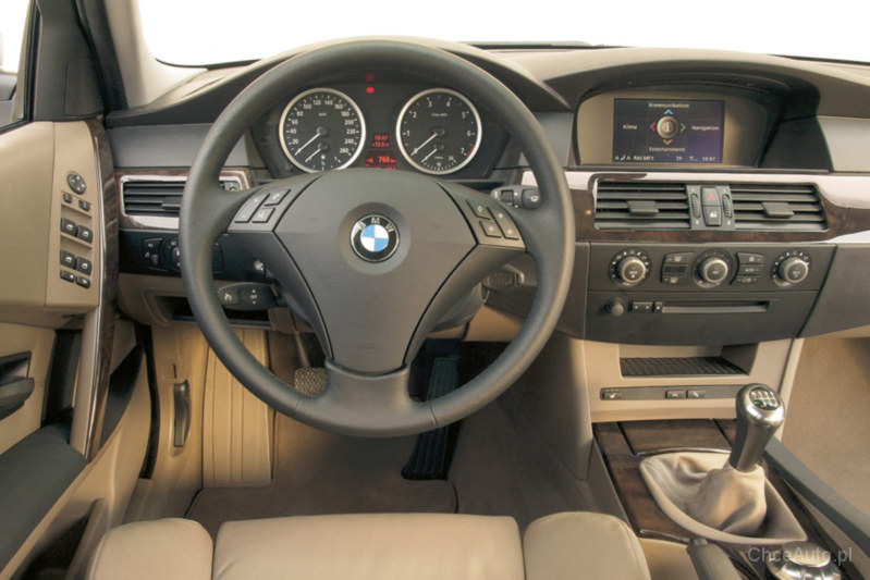 BMW 550i E60 367 KM
