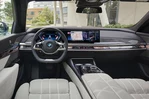 BMW 750e G70 489 KM
