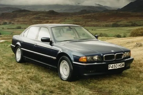 BMW 735i 238 KM 2002