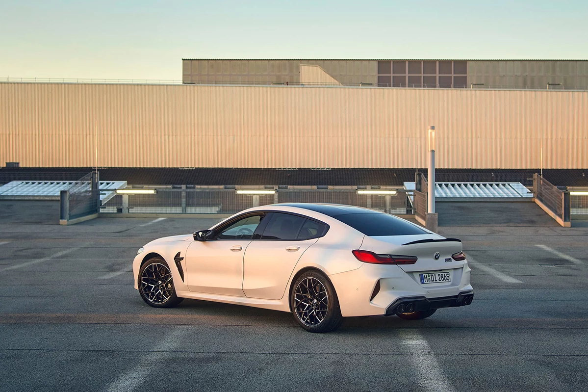 BMW M8 F93 FL 600 KM