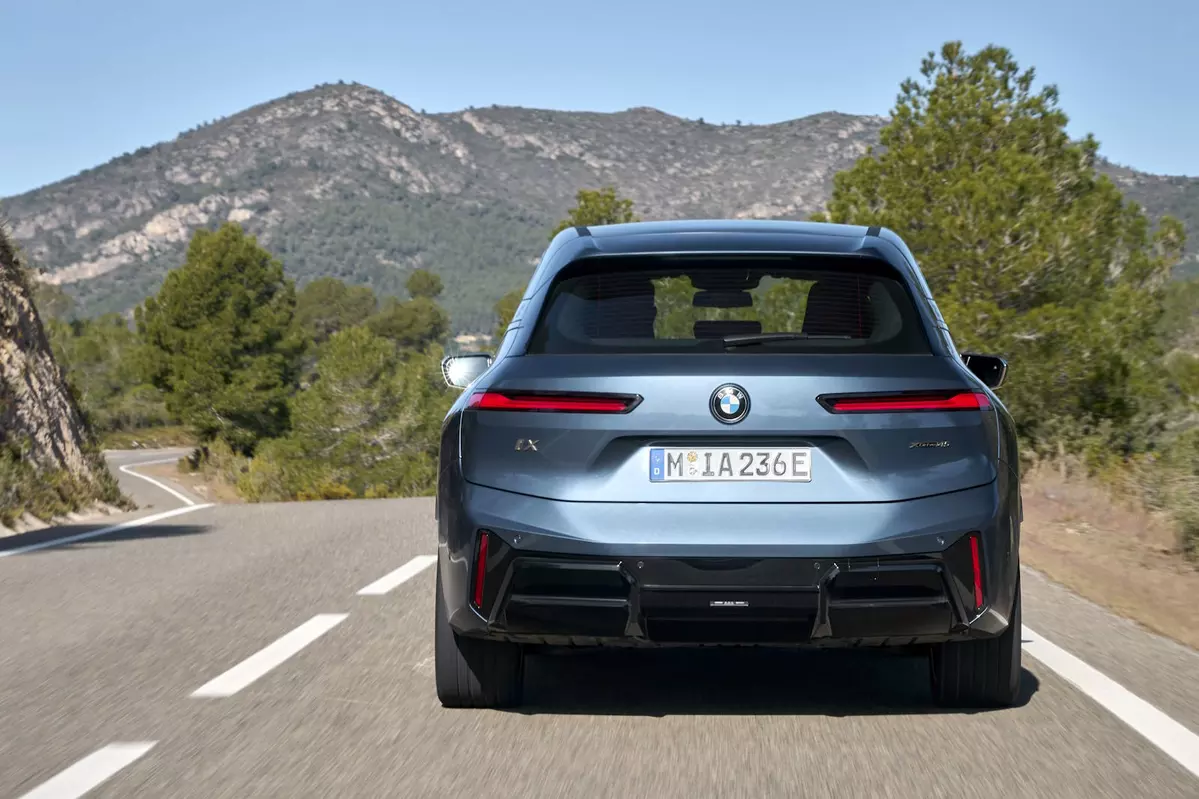 BMW iX I20 FL xDrive45 408 KM