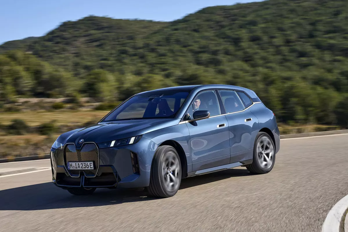 BMW iX I20 FL xDrive45 408 KM