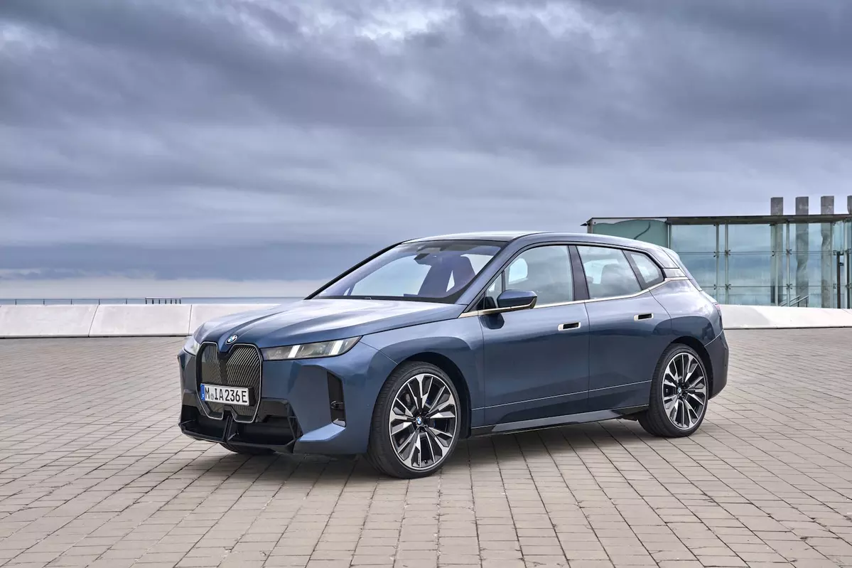 BMW iX I20 FL xDrive45 408 KM