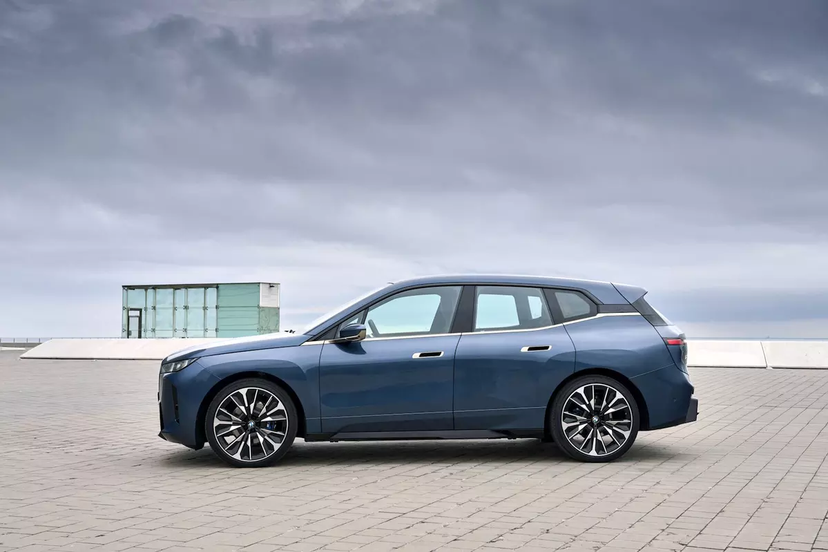 BMW iX I20 FL xDrive45 408 KM