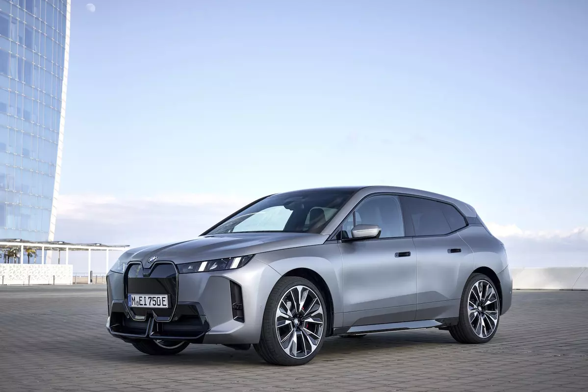 BMW iX I20 FL xDrive45 408 KM
