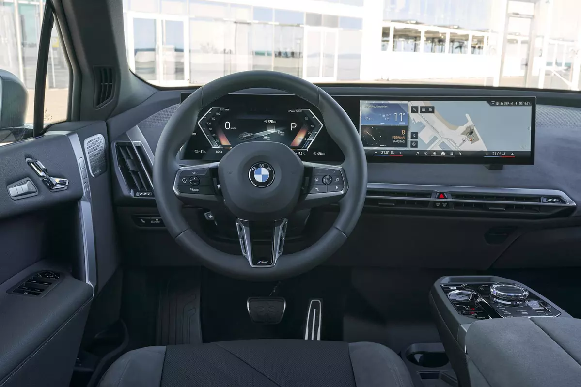BMW iX I20 FL xDrive45 408 KM