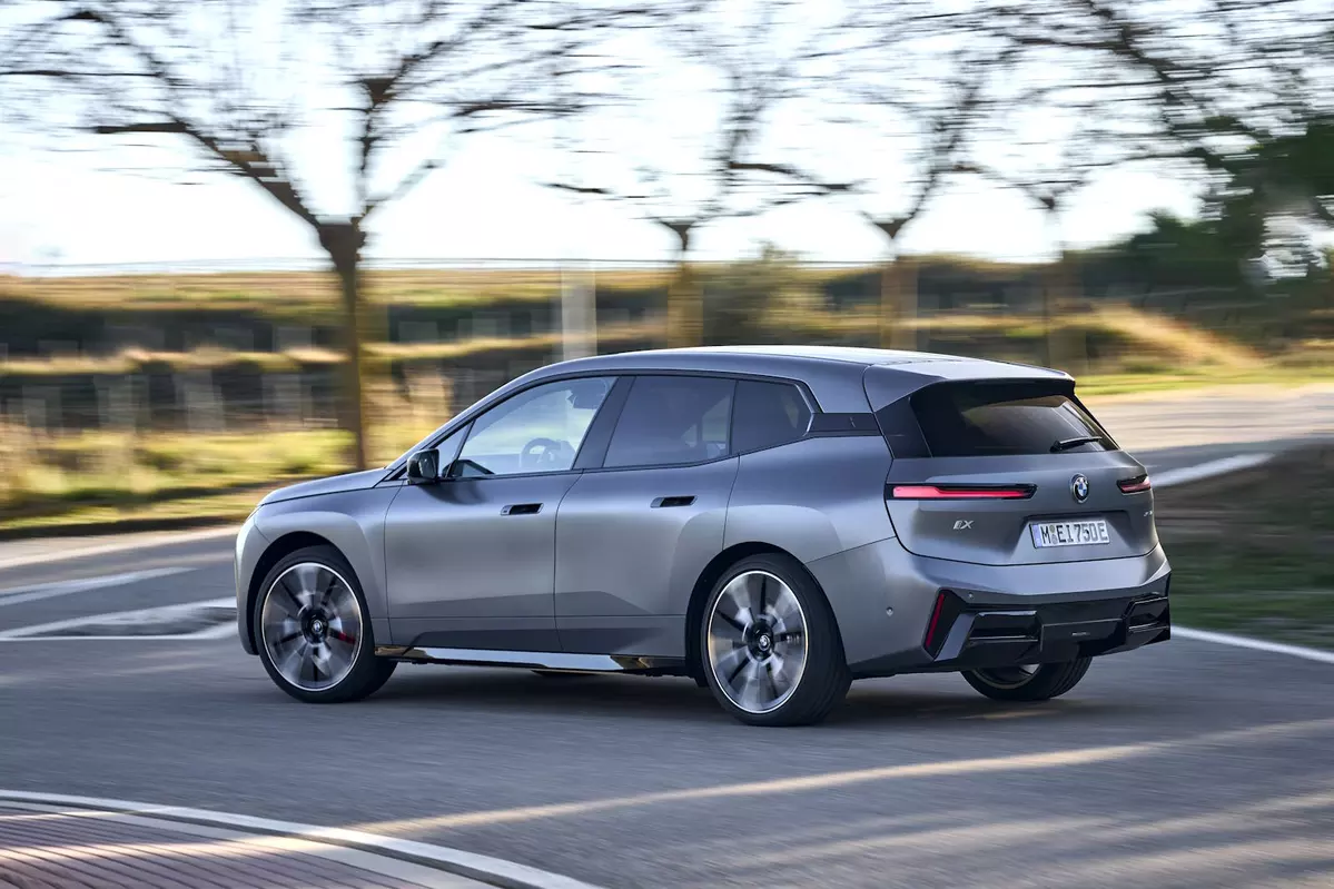 BMW iX I20 FL xDrive45 408 KM