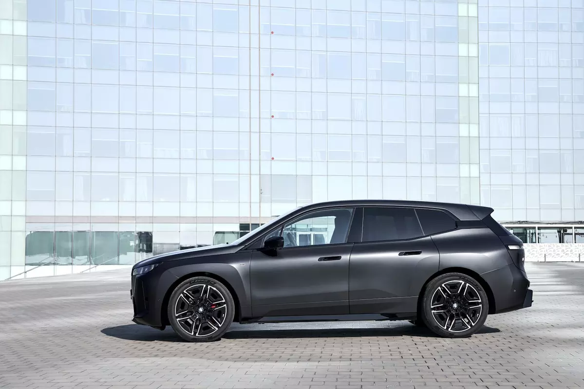 BMW iX I20 FL xDrive45 408 KM