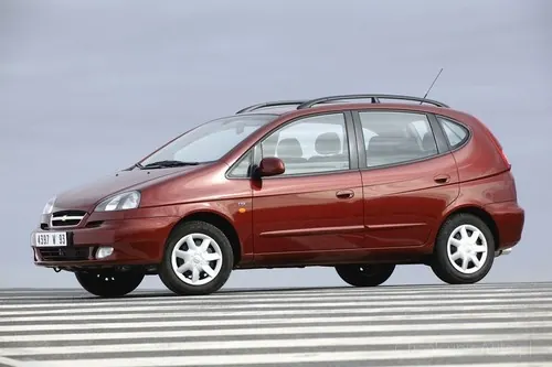 Chevrolet Rezzo 1.6 16v 105 KM 2009