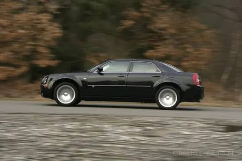 Chrysler 300C 6.1 Hemi SRT8 431 KM 2007