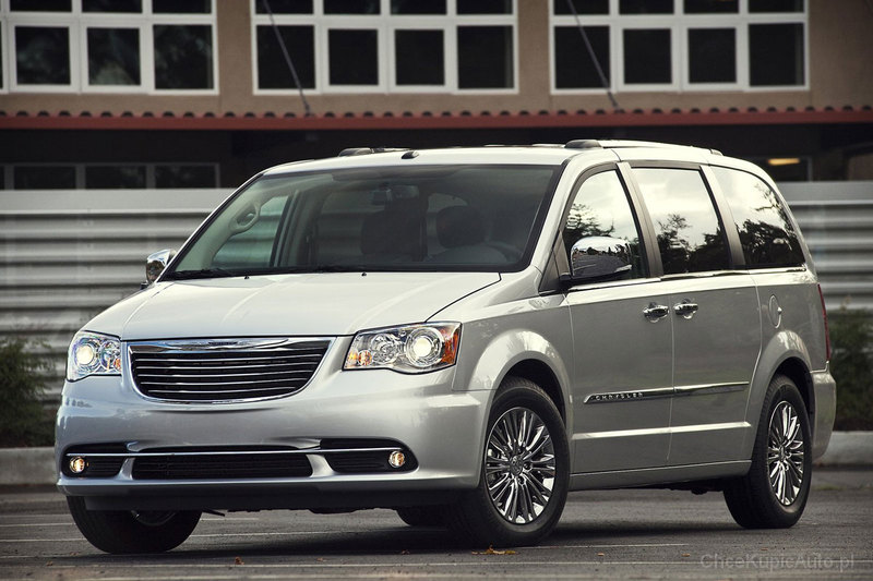 Chrysler Town and Country V 3.3 174 KM