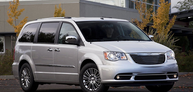 Chrysler Town and Country V 3.3 174 KM
