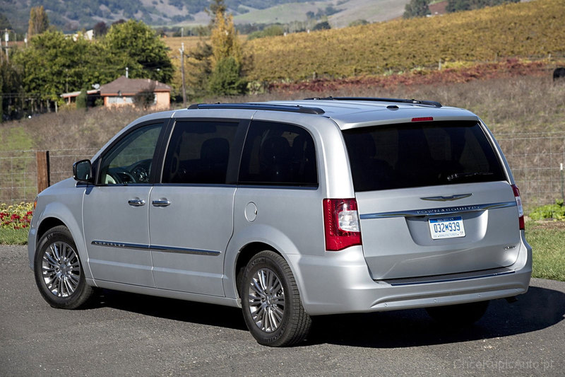 Chrysler Town and Country V 3.6 283 KM