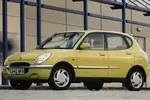 Daihatsu Sirion I 1.0 55 KM — zdjęcie 2