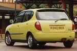 Daihatsu Sirion I 1.0 55 KM — zdjęcie 3