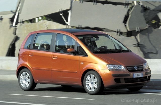 Fiat Idea I 1.4 95 KM 2005 kombi skrzynia ręczna napęd