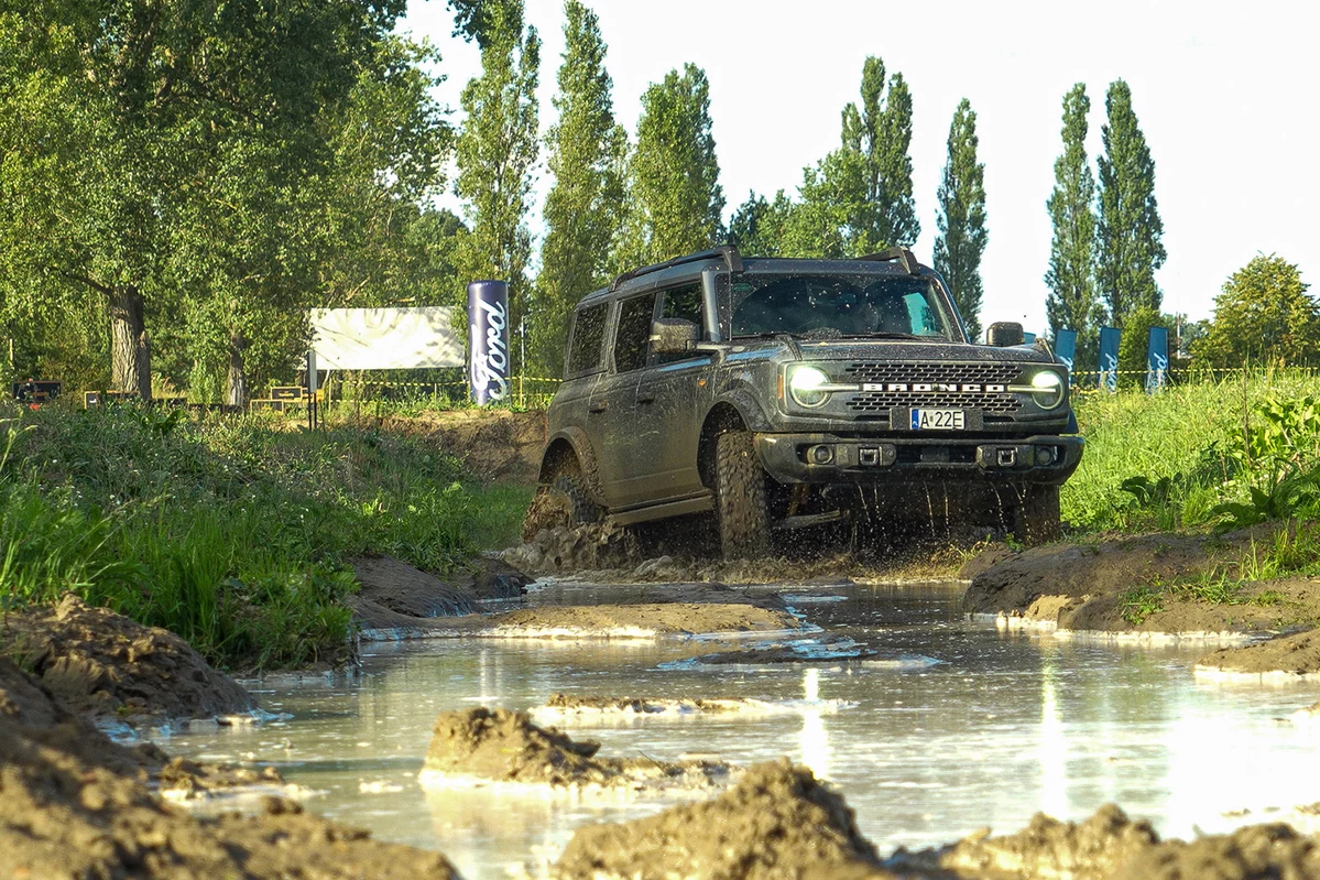 Ford Bronco VI Badlands 2.7 EcoBoost 335 KM