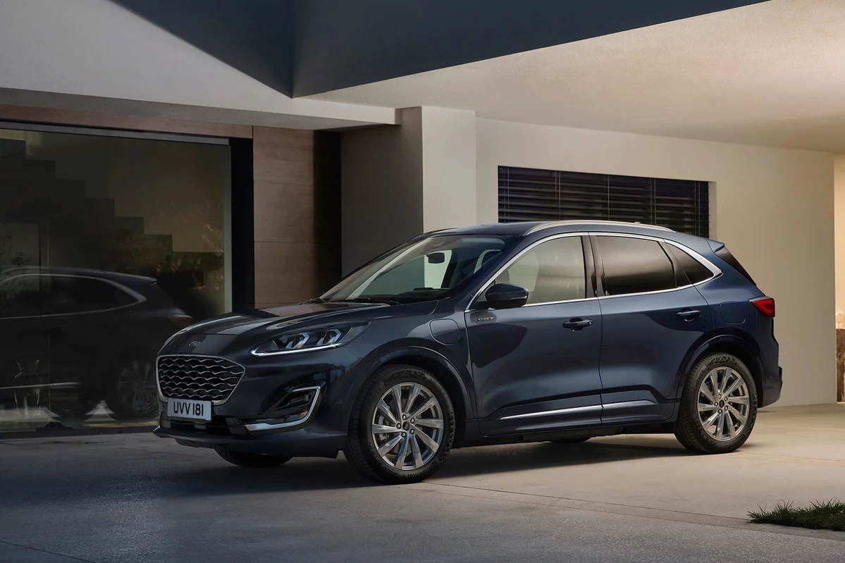 Ford Kuga III Vignale 2.5 Plug-In Hybrid 225 KM