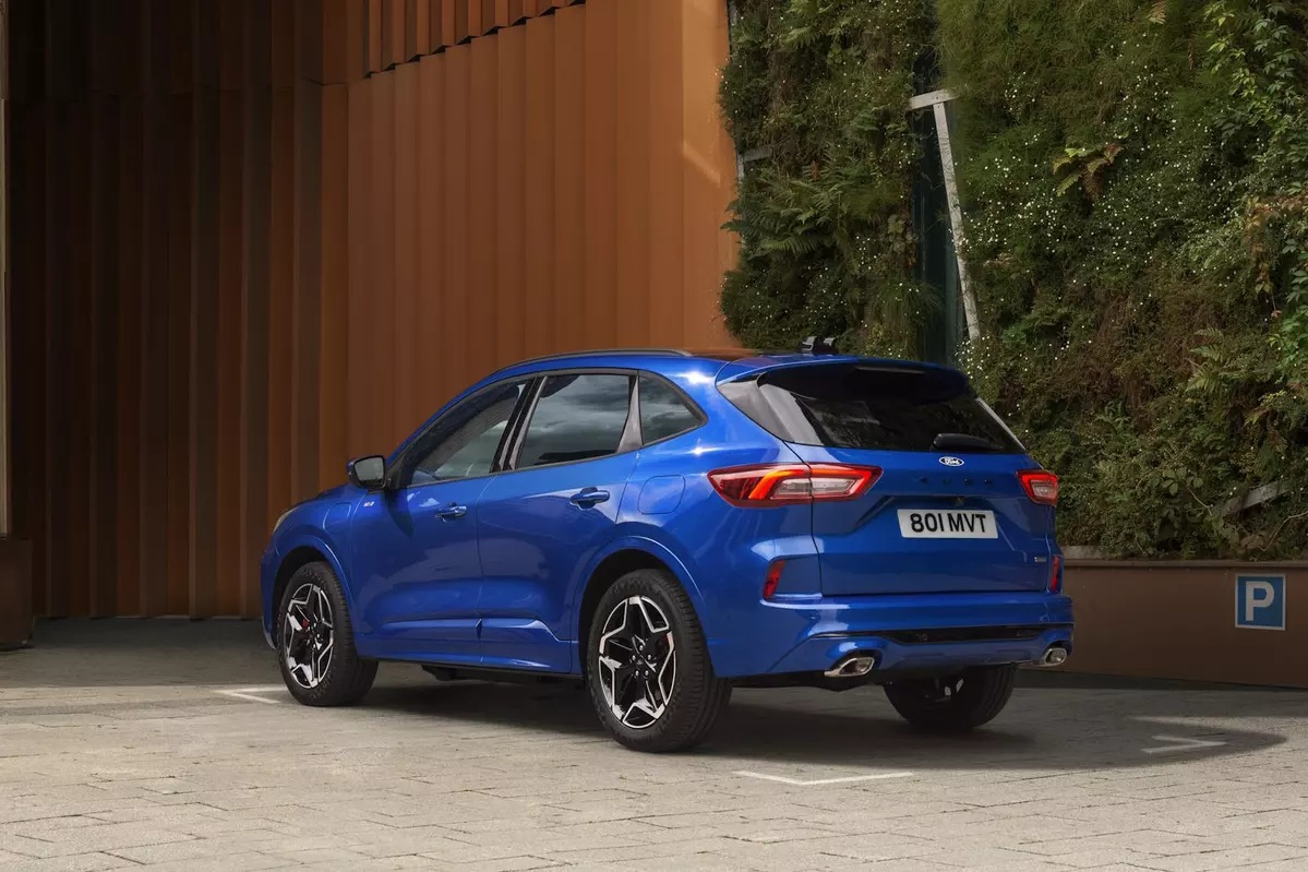 Ford Kuga III FL 2.5 Plug-In Hybrid 243 KM