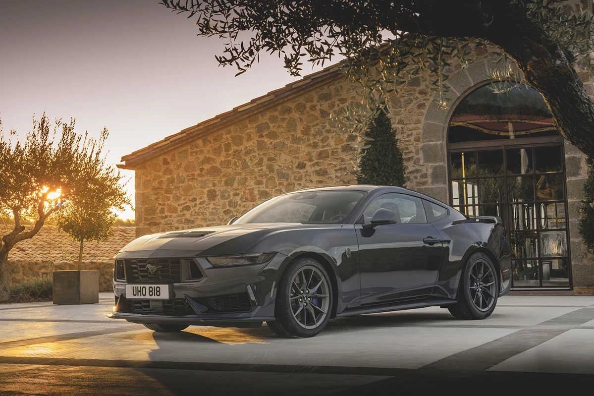 Ford Mustang VII 5.0 V8 Dark Horse 453 KM