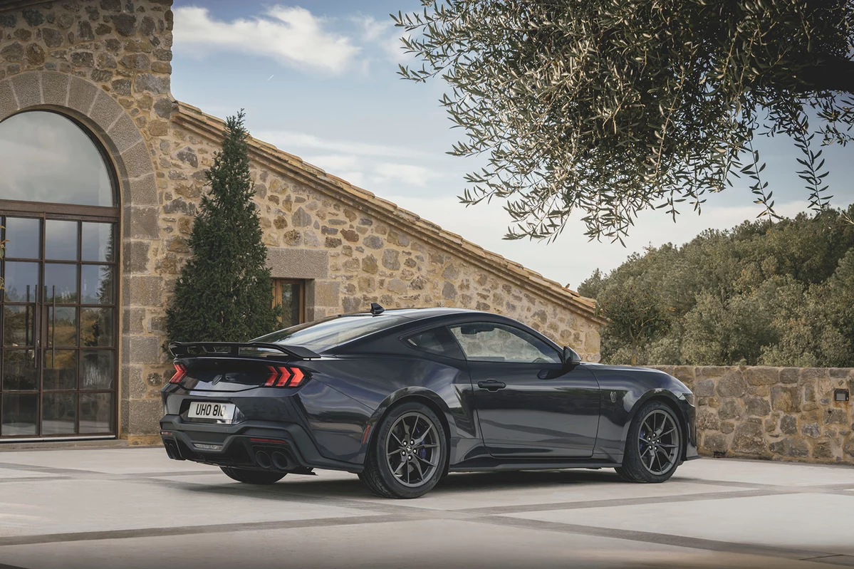 Ford Mustang VII 5.0 V8 Dark Horse 453 KM