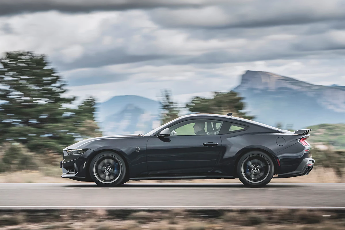 Ford Mustang VII 5.0 V8 Dark Horse 453 KM