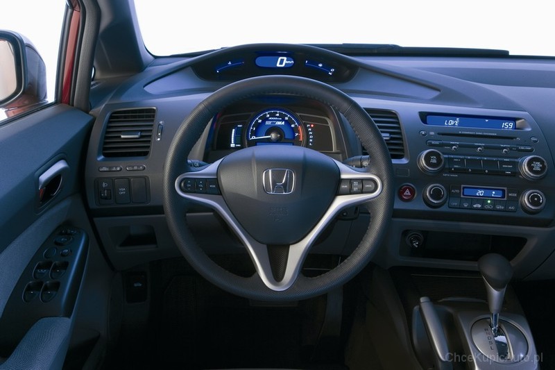 Honda Civic VIII 1.8 140 KM 2007 sedan skrzynia ręczna