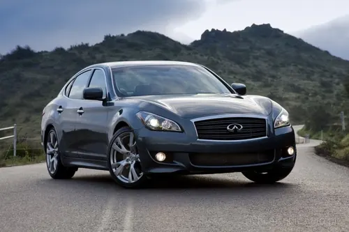 Infiniti M 35h 364 KM 2014