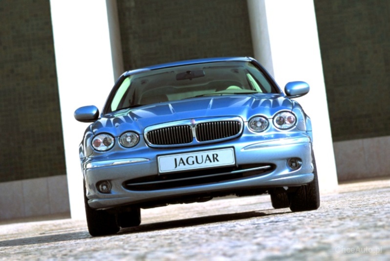Jaguar X-Type 2.5 196 KM