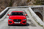 Jaguar XE I FL P300 300 KM