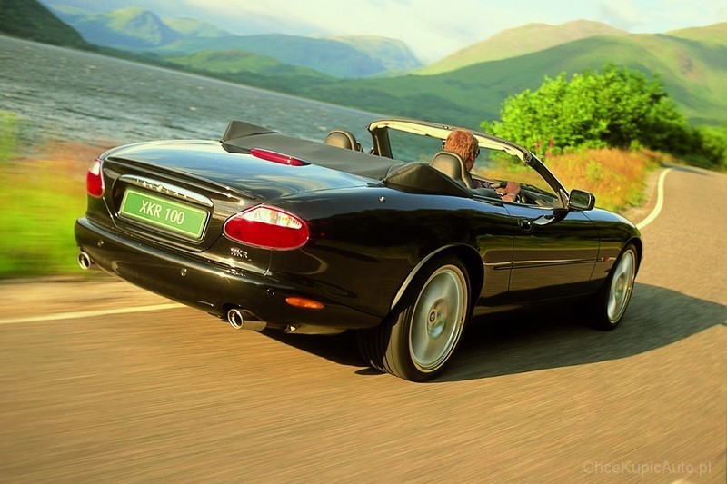 Jaguar XK X100 4.2 298 KM