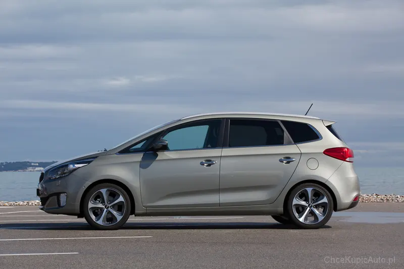 Kia Carens IV